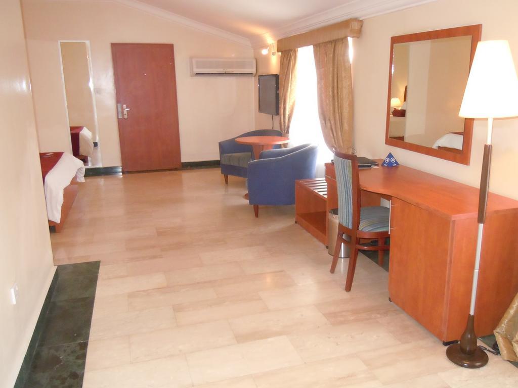 Protea Hotel Asokoro Абуджа Номер фото
