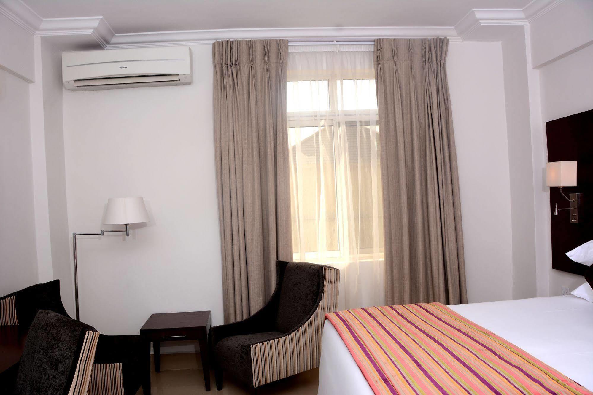 Protea Hotel Asokoro Абуджа Экстерьер фото